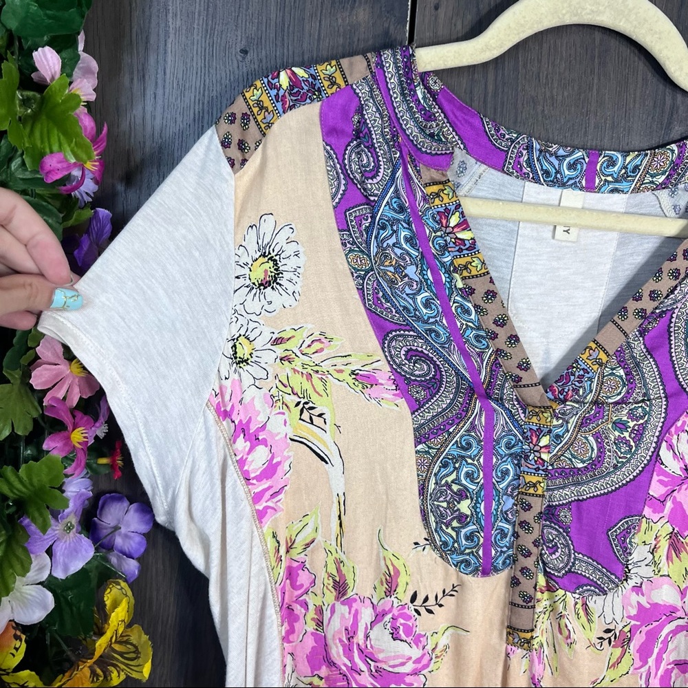 Anthropologie Beige and Purple Floral Mixed-Media V-Neck Top Large VGUC - Picture 4 of 13